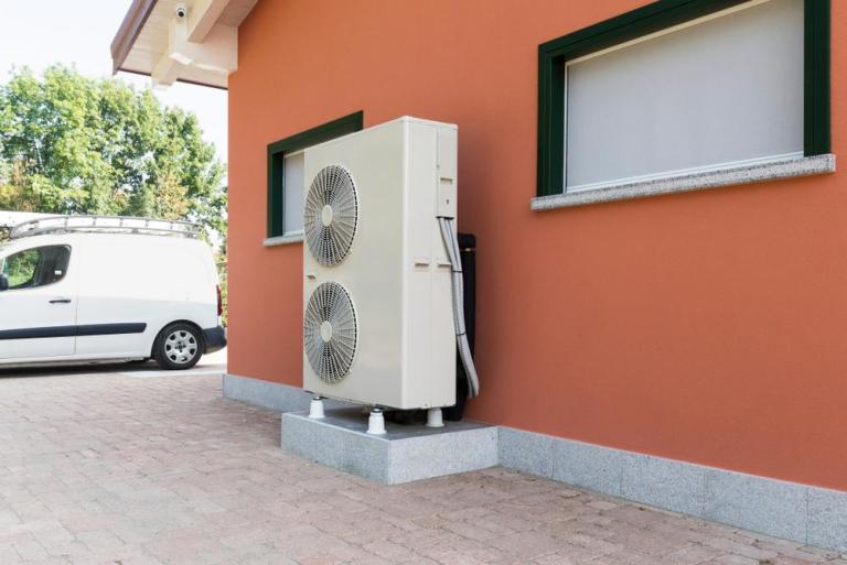 Pompe à chaleur air-eau à Francheville, comment bien la dimensionner ?